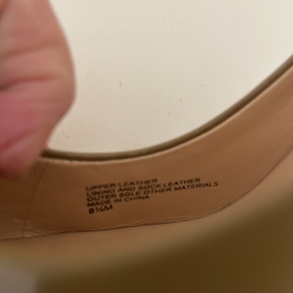 Banana Republic patten leather heels size 8.5 on excellent pre-loved condition - Picture 5 of 8